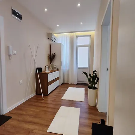 Διαμέρισμα The Modern Life With Terrace *