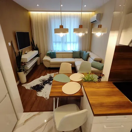 The Modern Life With Terrace Apartment *